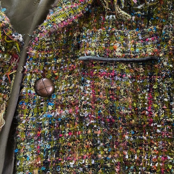 Beautiful Suit Jacket & matching Skirt - Picture 2 of 5